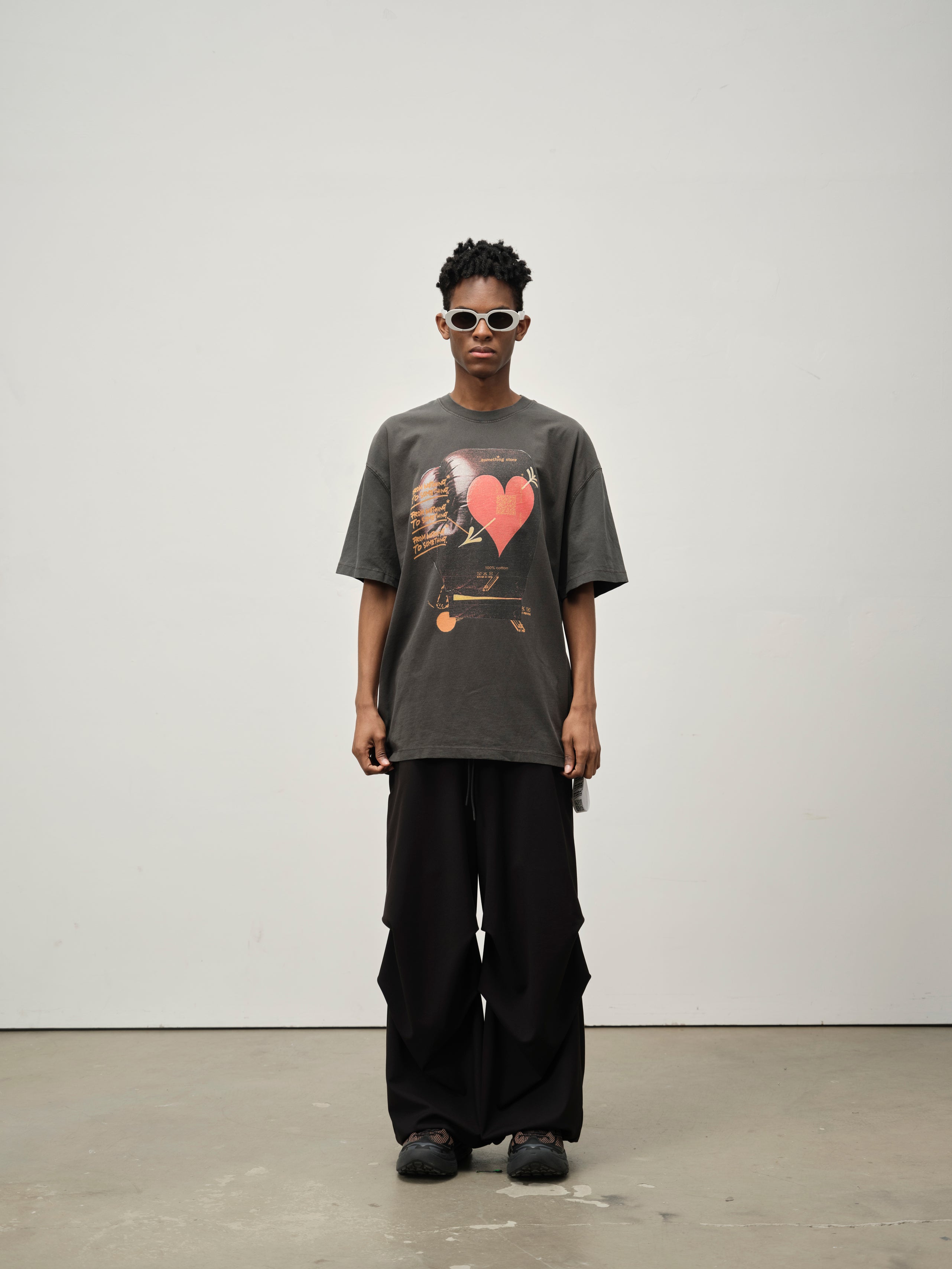 Boxing Glove Graphic Tee blk