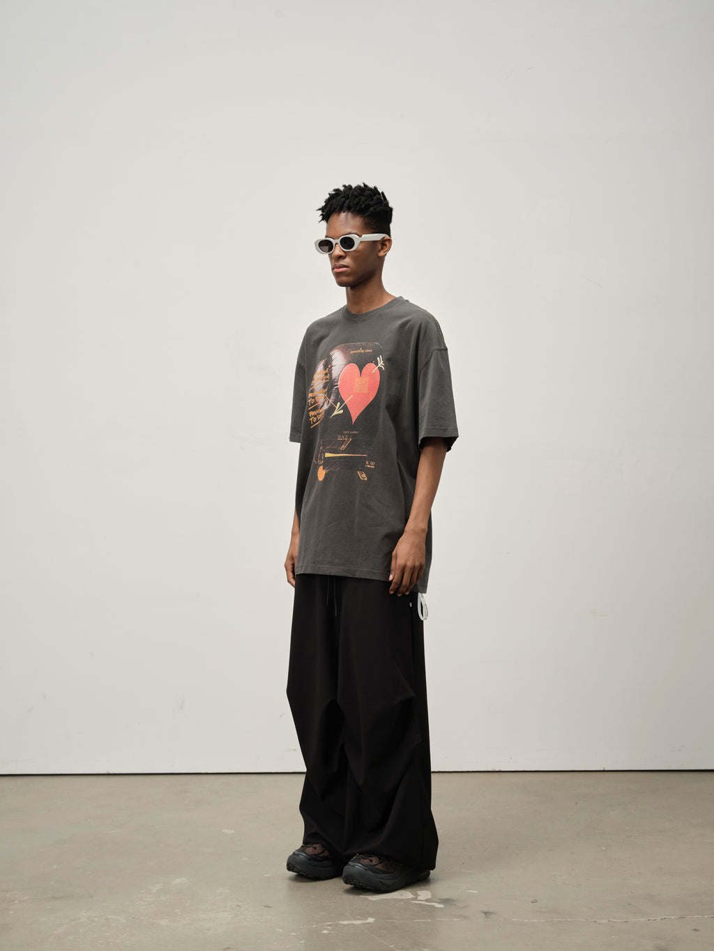 Boxing Glove Graphic Tee blk